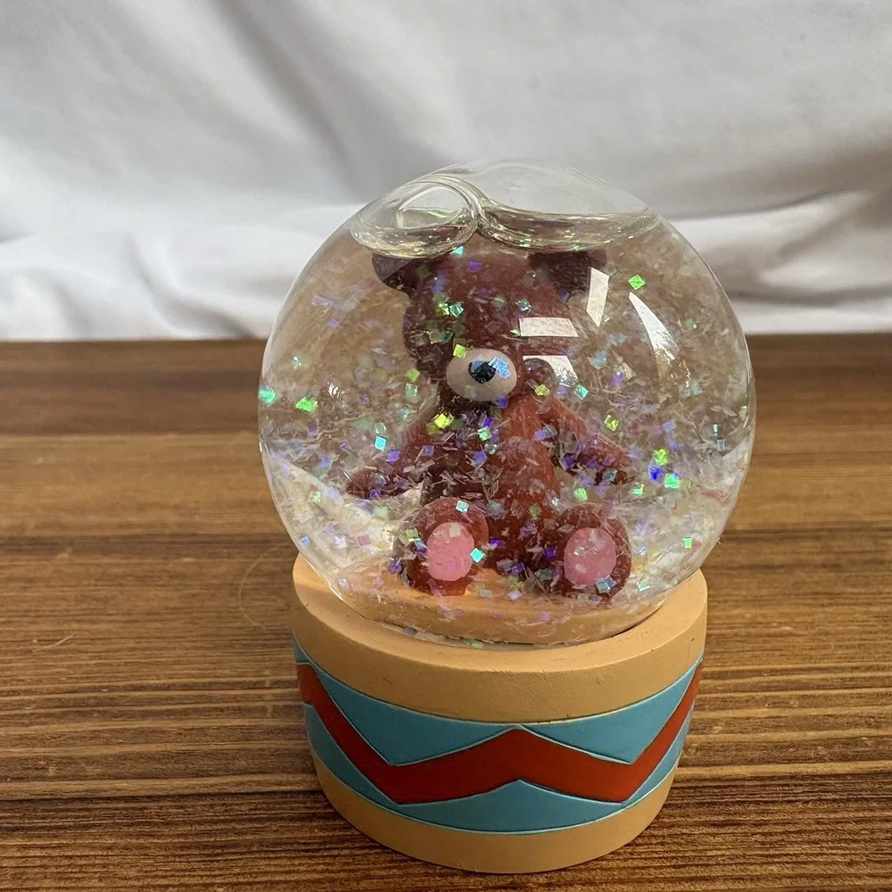 Disney Teddy Bear Mini Snow Globe Water Globe Gift Box Base Collectible 2.5